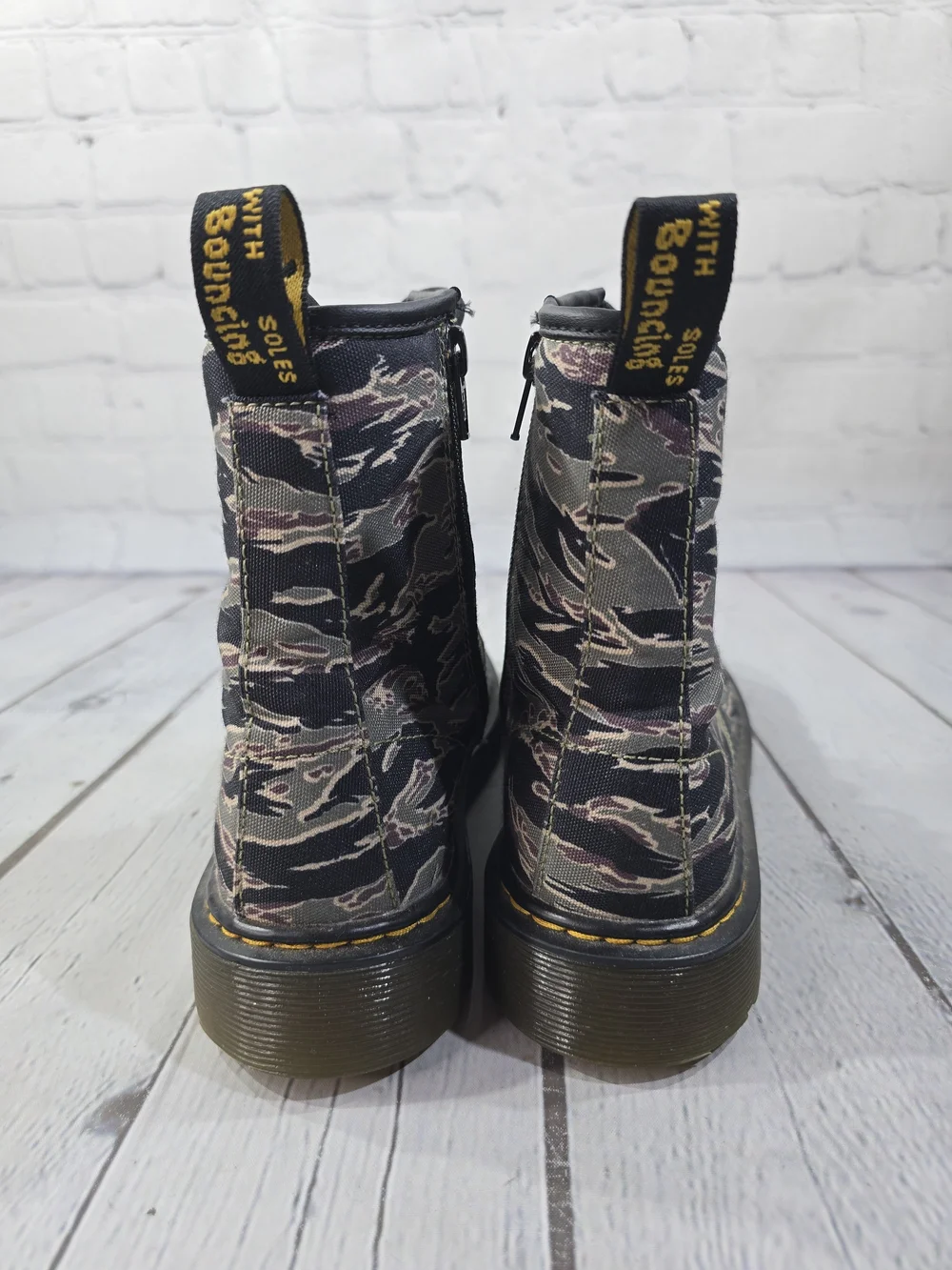 Doc Martens Dr. Martens Air Wair Camouflage Zip & Lace Up Boots Size 6M 7L